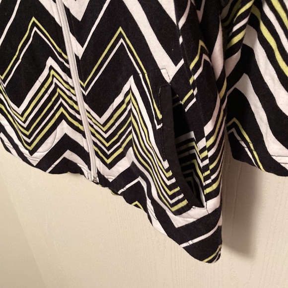 Onque Petite - Picture 4 of 12